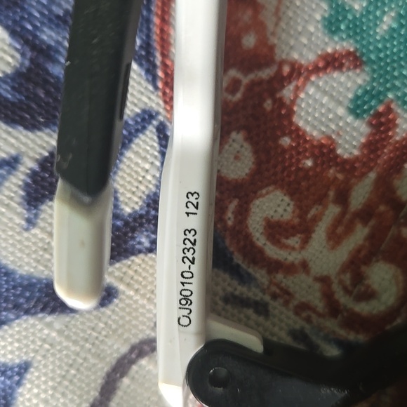 Oakley Black and Silver Sports Sunglasses - Picture 5 of 5